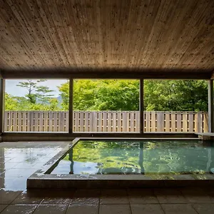 4* מלון Retreat Foere